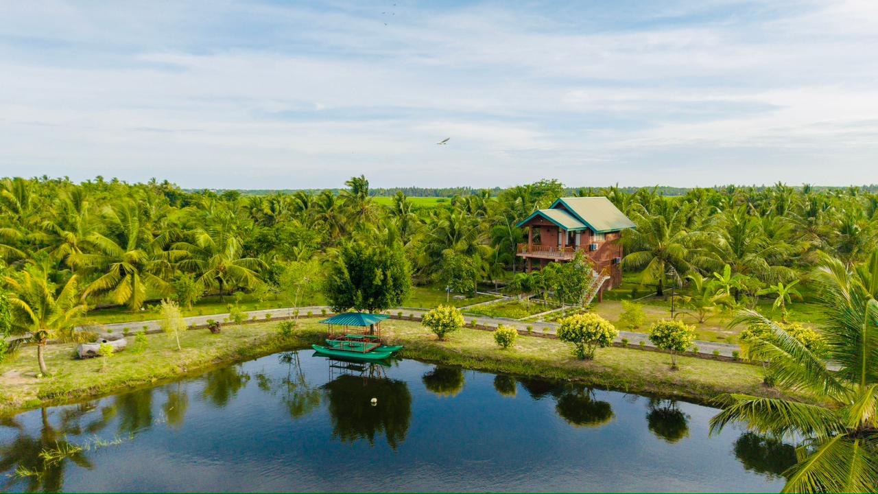 Lake View Resort